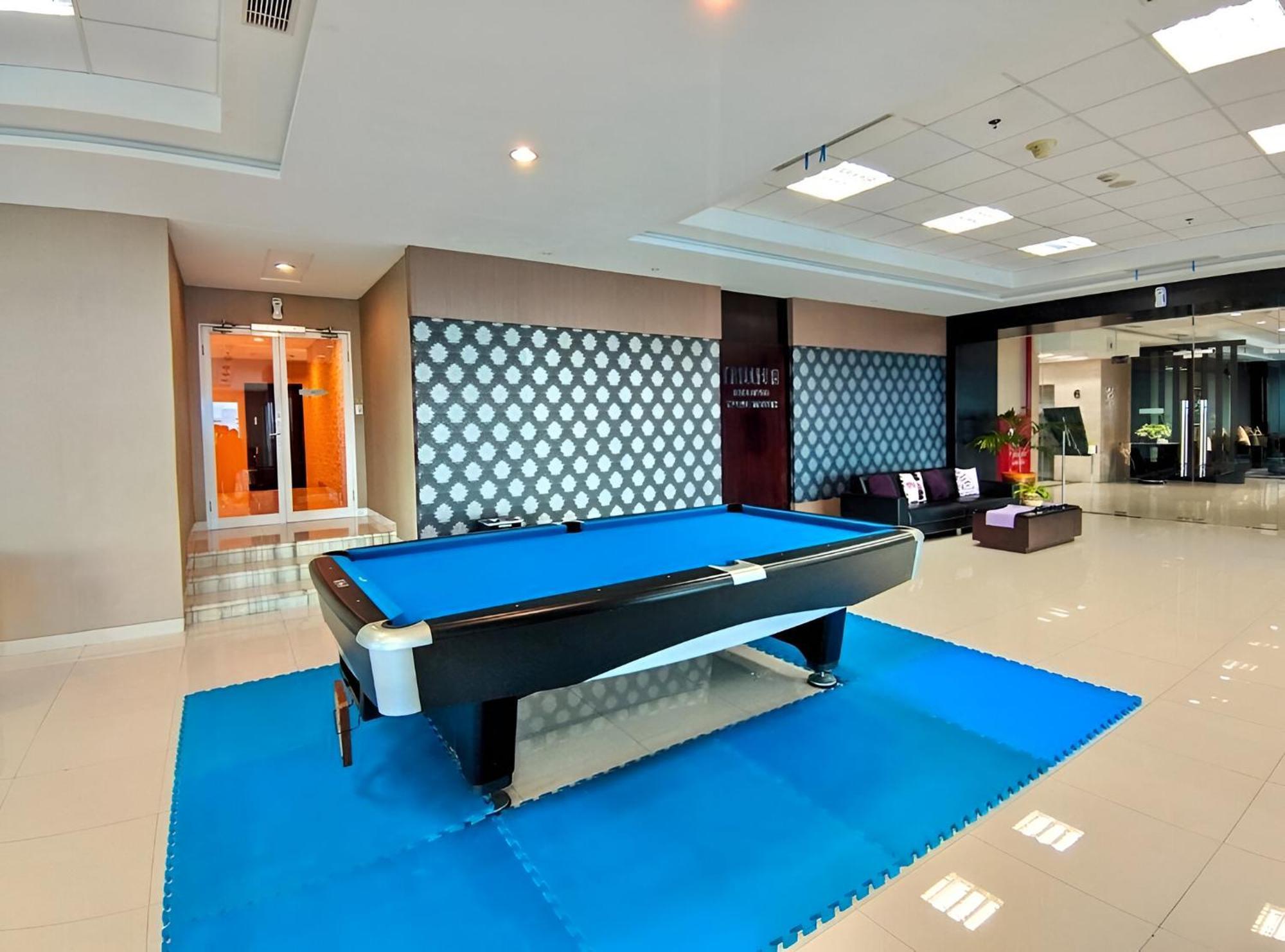 Trillium Apartment - Cozy And Bright Downtown Surabaya By Le Ciel Hospitality Bagian luar foto