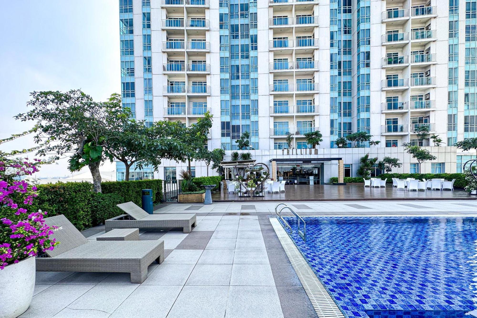 Trillium Apartment - Cozy And Bright Downtown Surabaya By Le Ciel Hospitality Bagian luar foto