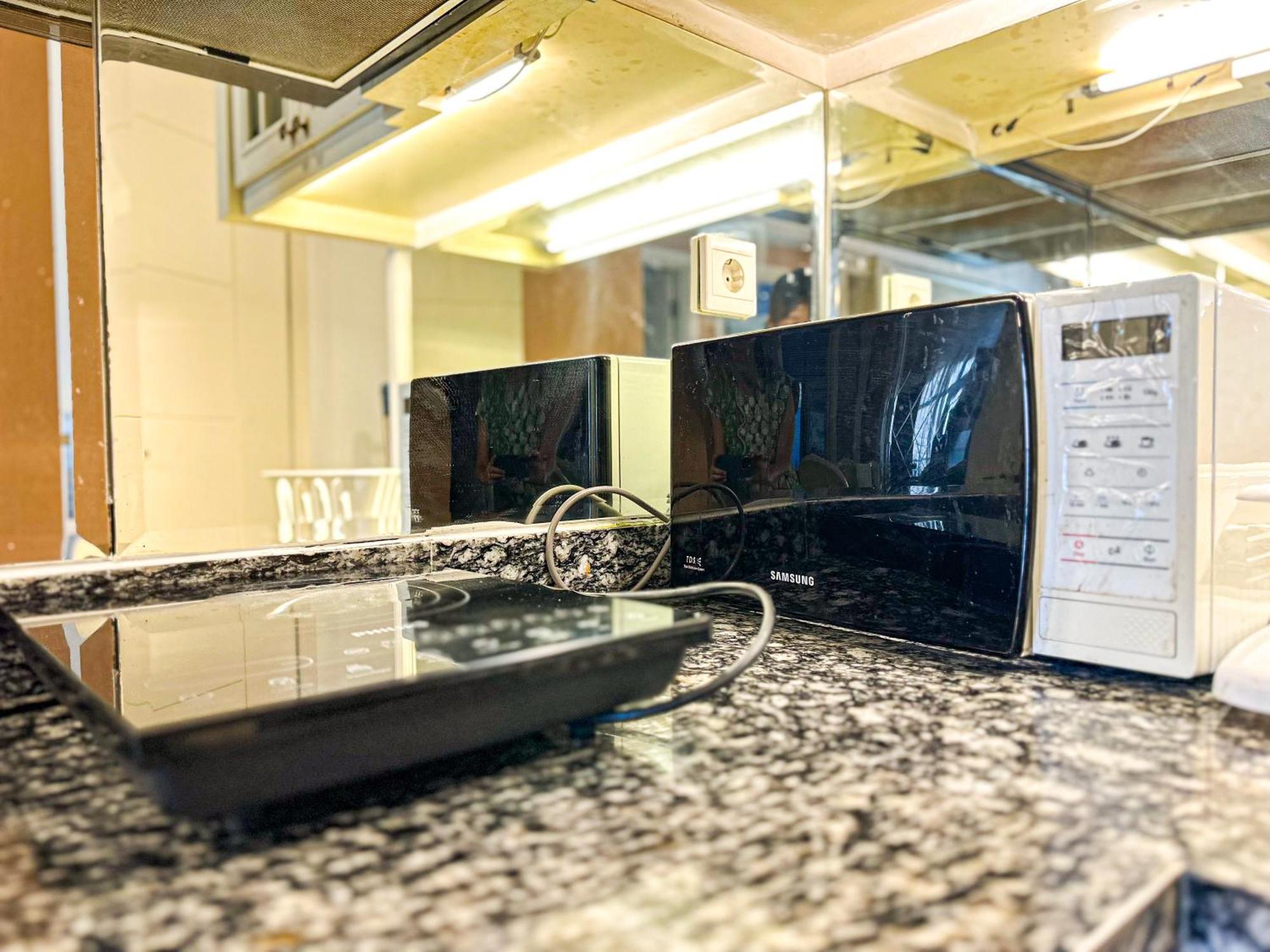 Trillium Apartment - Cozy And Bright Downtown Surabaya By Le Ciel Hospitality Bagian luar foto